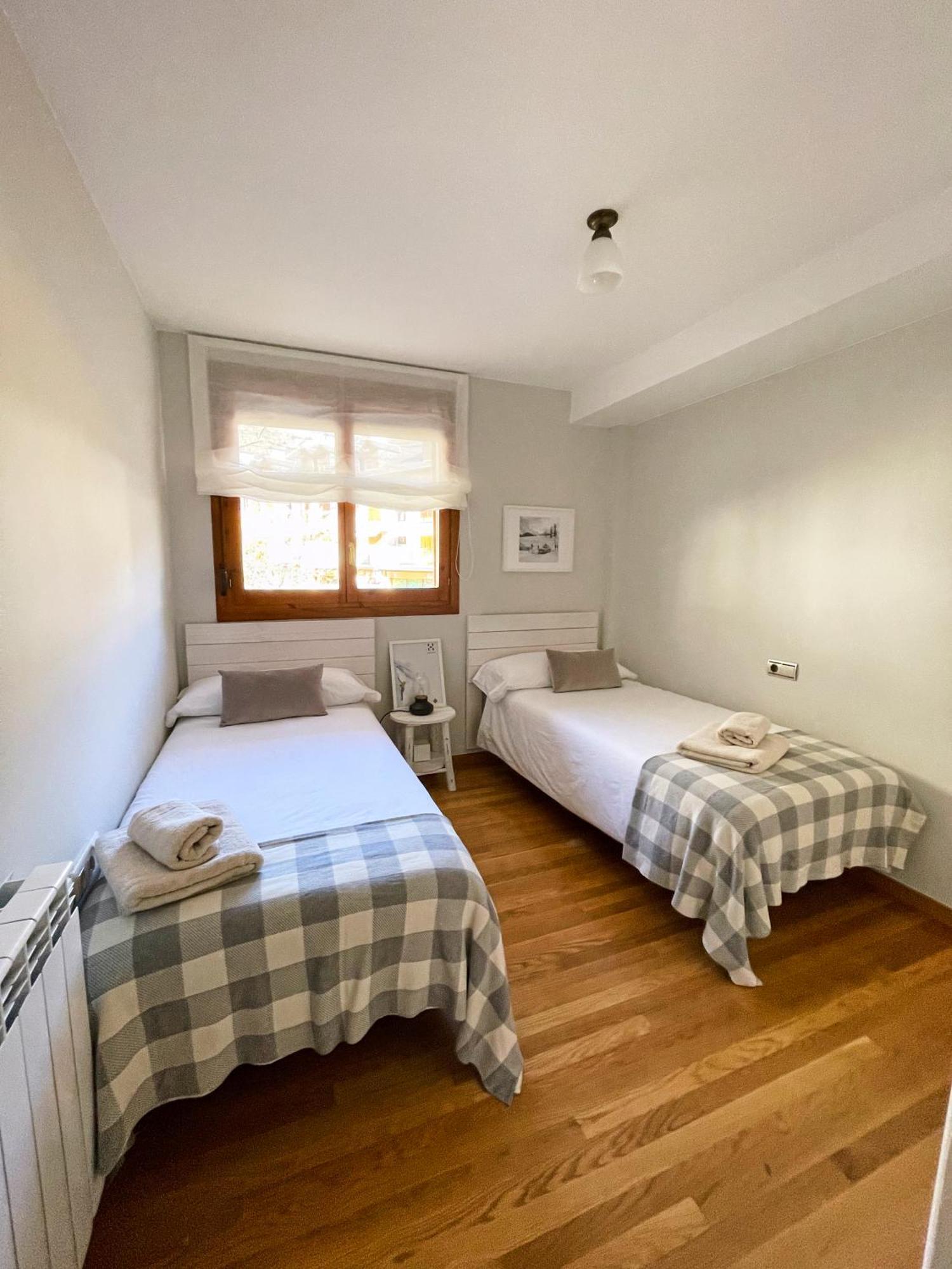 Apartamento Familiar En El Centro De Benasque Con Terraza Buitenkant foto