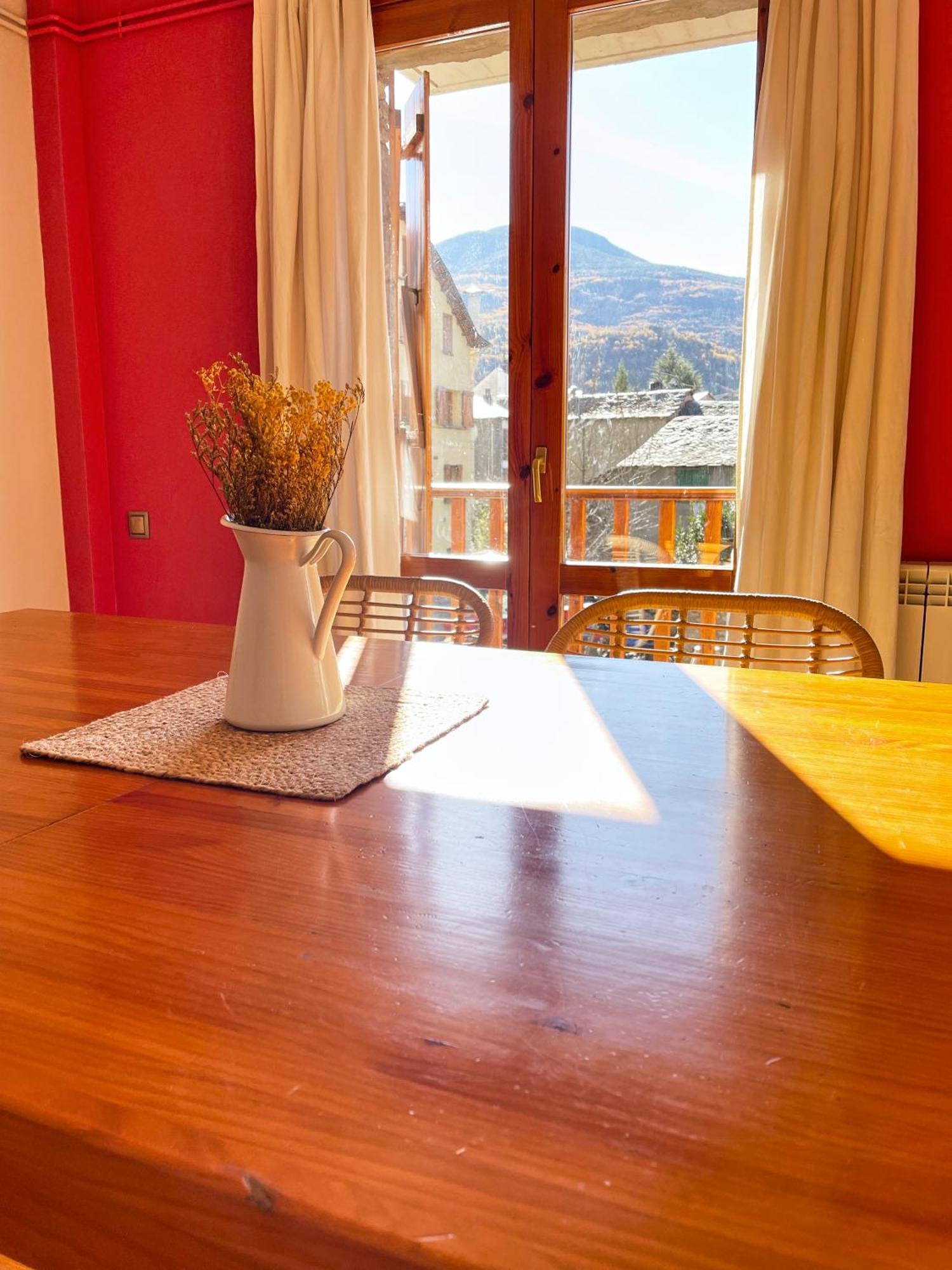 Apartamento Familiar En El Centro De Benasque Con Terraza Buitenkant foto