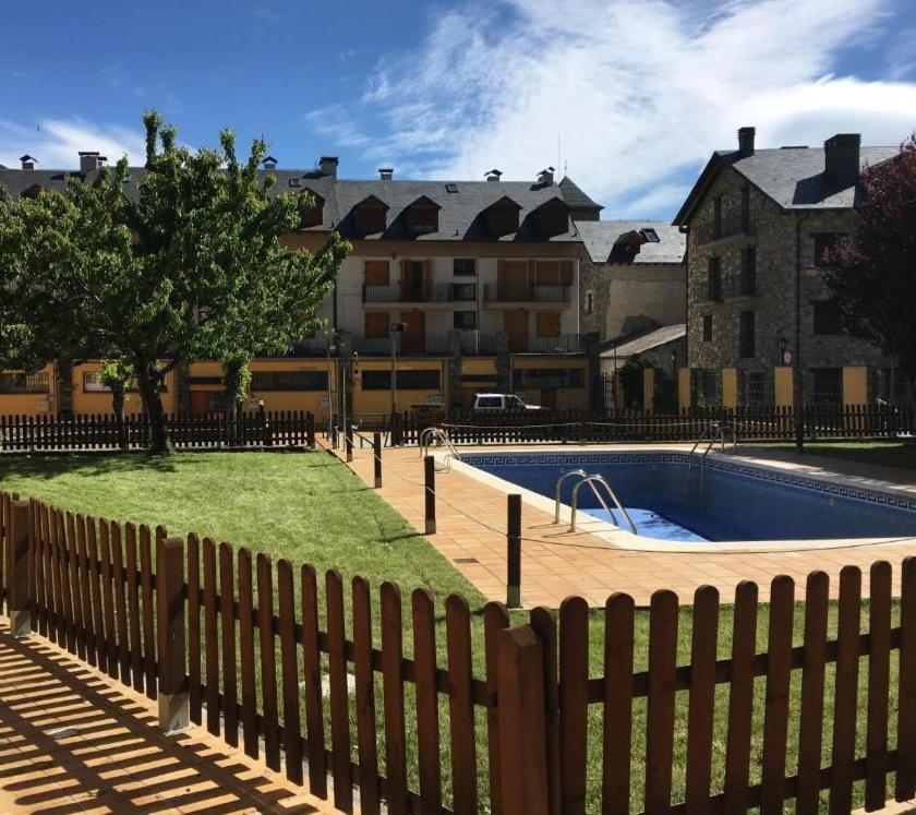 Apartamento Familiar En El Centro De Benasque Con Terraza Buitenkant foto